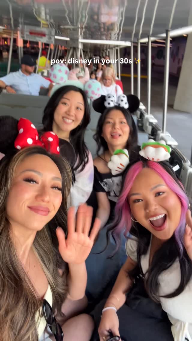 @stephvnietea, @jasminepak and i planned a disney day for the birthday girl @stellanspice ✨🏰🎂 @disneyland 

#Disneyland #DisneyCaliforniaAdventure #DisneylandResort #DisneyGirlsTrip #DisneylandDay