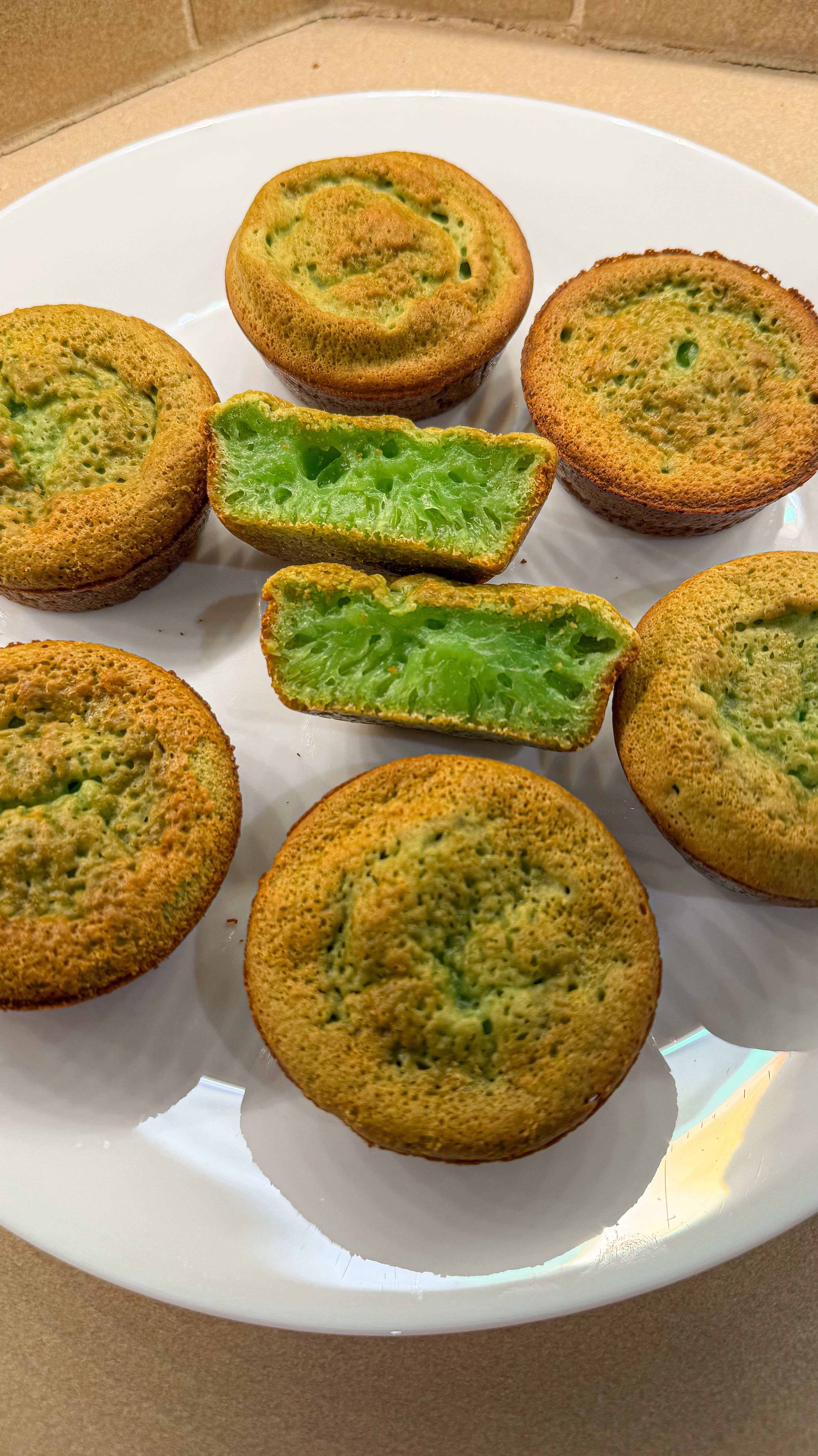 bánh bò, but cuter. This is bánh bò in her muffin era — soft, chewy, and thriving. 🐮🌿🥥

Full recipe & video: jenhdao.com/banh-bo-muffins/

Ingredients

¾ cup tapioca starch
¼ cup rice flour
⅓ cup granulated sugar
½ cup full-fat coconut milk
¼ cup warm water 
1¼ tsp instant yeast
1 tbsp fresh pandan juice
½ tsp pandan extract
½ tsp vanilla extract
1 large egg 
⅛ tsp salt
Neutral oil

#banhbo #banhbonuong #banhbohap #muffin #muffins #vietfood #asiandessert #ricecake #ricecakes