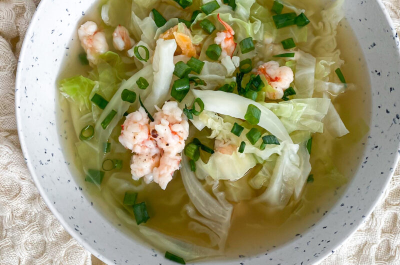 How to make Canh Bắp Cải (Vietnamese Cabbage Soup)