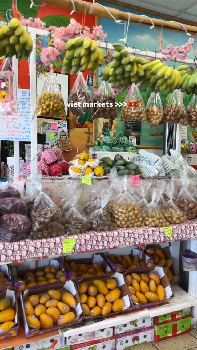 if you grew up asian… this was your favorite place 🛒✨

#vietmarkets #vietnamesefood #ocfoodie #orangecountyfood #asianmarket