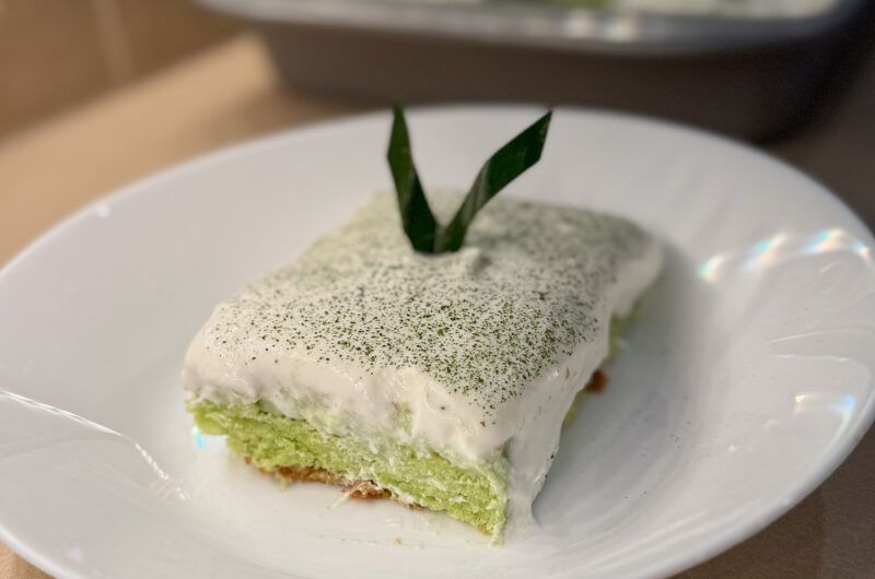 How to make Pandan Tres Leches Cake (with Fresh Pandan!)