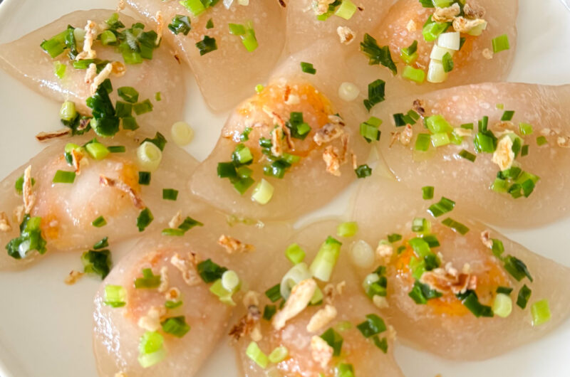 How to make Bánh Bột Lọc Trần (Vietnamese Shrimp Dumplings)